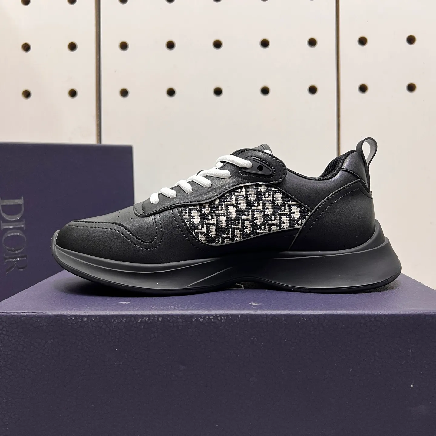 Men's Men's Shoes 💰: 400💰《Dior》The latest and most popular casual shoes, top brand [seduce] luxury~purchase, top~quality. [Strong] The upper is made of imported breathable cowhide with material ➕ breathable sheepskin feet (•) and fine workmanship. Original stylish and stylish soft rubber wear-resistant foreskin outsole, light and comfortable on the foot, size: 38-44, (customized 45, 46), five colors available